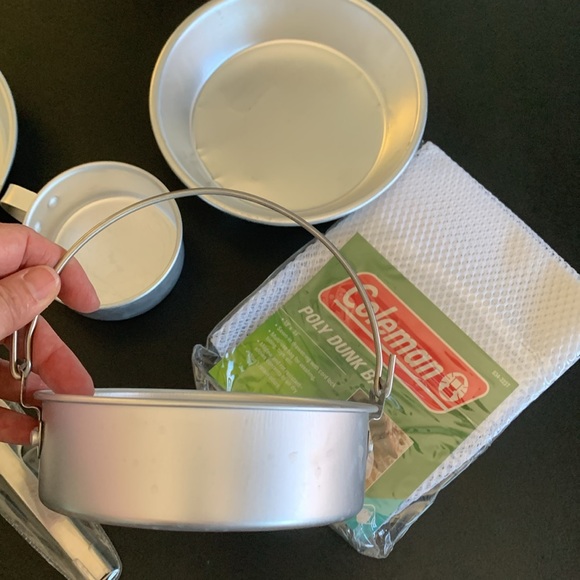 Coleman mess kit with accessories - Picture 3 of 7